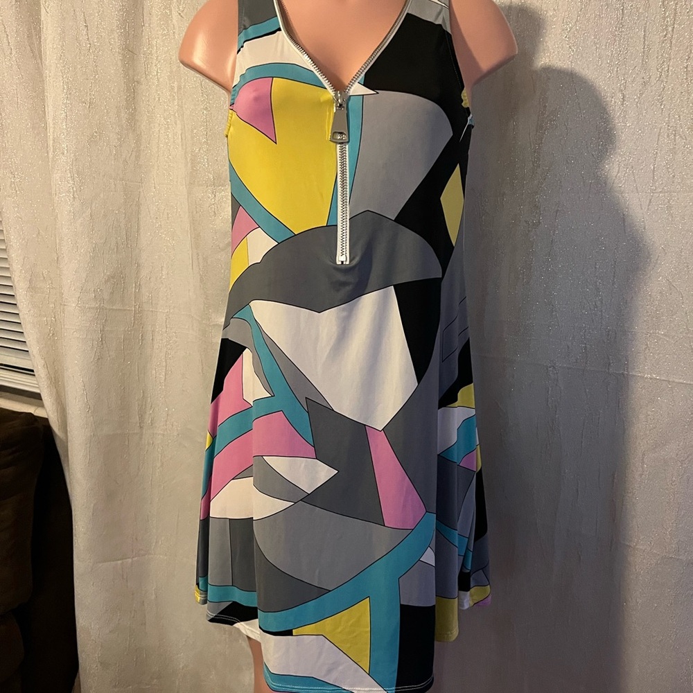 Sleeveless Multicolor Geometric Swim Dress with Front Zip